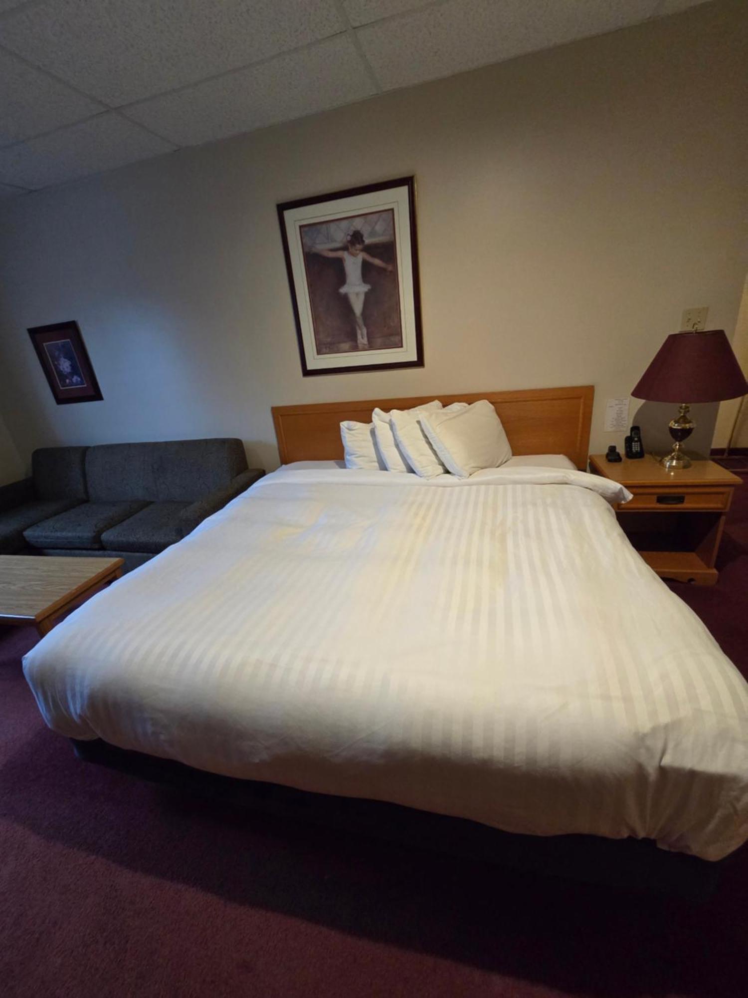 ทราเวลลอดจ์ บาย วินด์แฮม พอร์ต เอลกิ้น Motel พอร์ตเอลกิน ภายนอก รูปภาพ